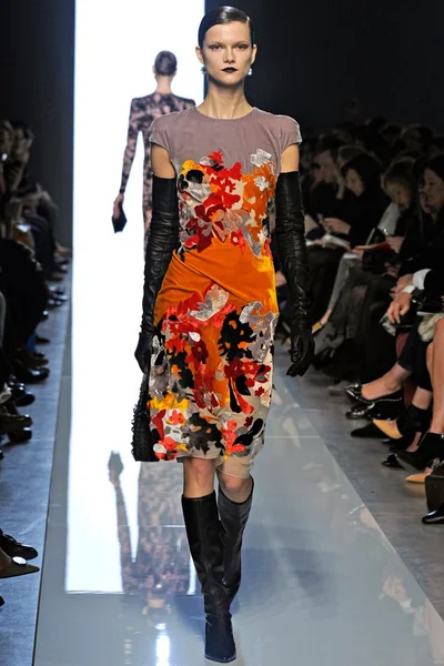 Look 24